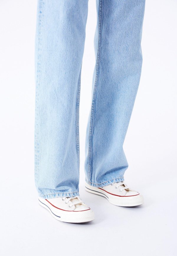 Echo stream light retro Dr. Denim