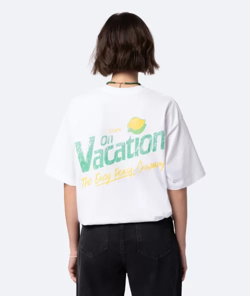 Lemonade t-shirt on vacation